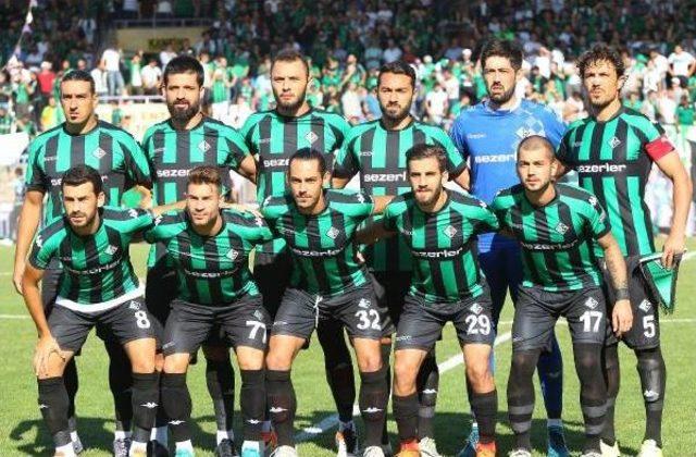 Sakaryaspor-Karşıyaka: 0-0