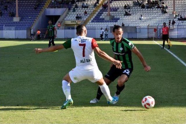 Sakaryaspor-Karşıyaka: 0-0