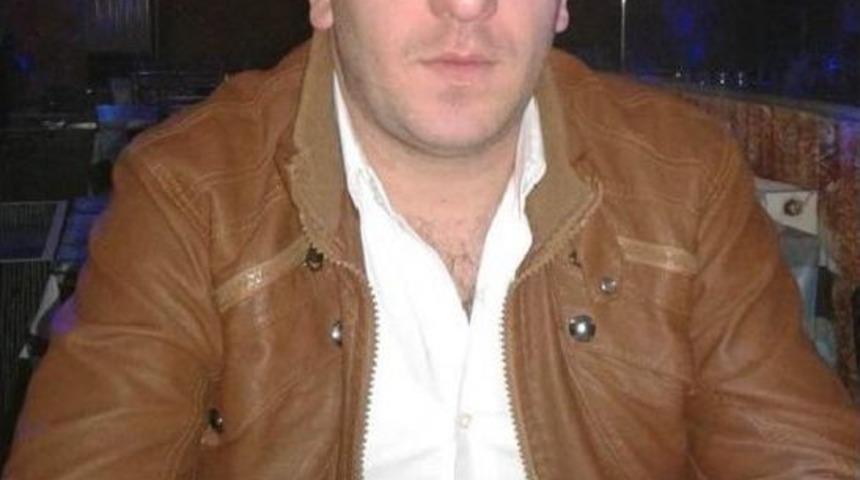 Tuvalet Ihtiyacını Gidermek I&ccedil;in Otomobilden Inen S&uuml;r&uuml;c&uuml;ye Tır &Ccedil;arptı