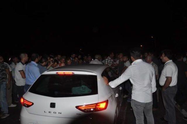 Karayolunu 2 Saat Trafiğe Kapattılar 2