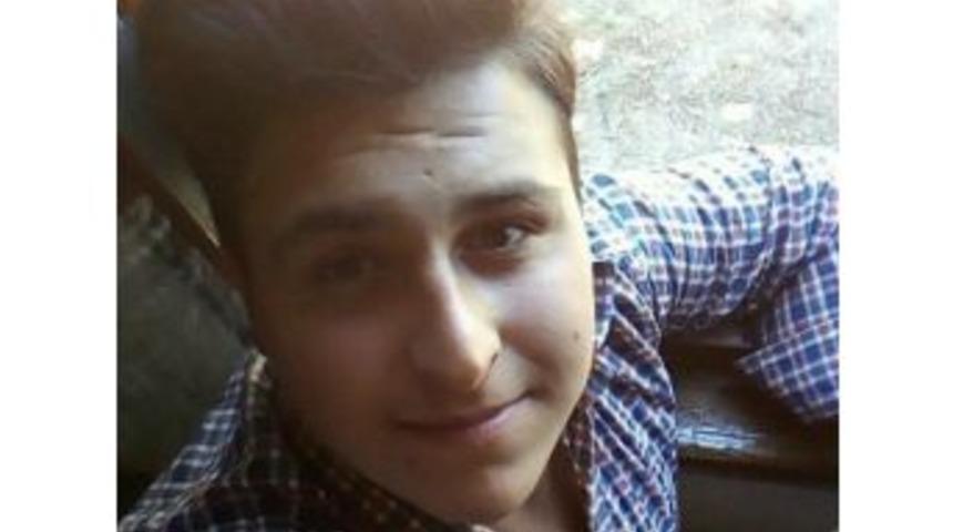 Tartıştığı Oğlunu &Ouml;ld&uuml;rd&uuml;