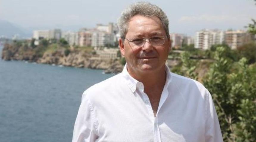 Turist Sayısı Arttı, Gelir D&uuml;şt&uuml;