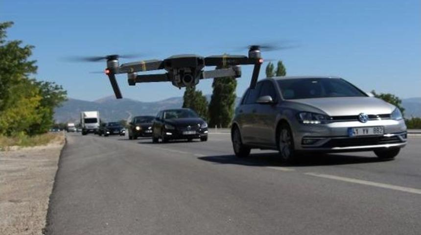 S&uuml;r&uuml;c&uuml;lere 'drone'la Yakın Takip