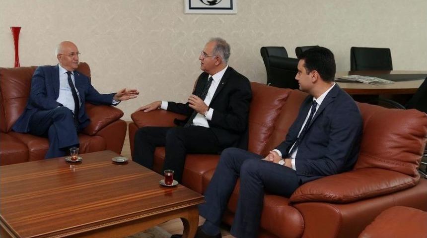 Tvf Başkanı &Uuml;st&uuml;ndağ, Başkan Yaşar&rsquo;ı Ziyaret Etti