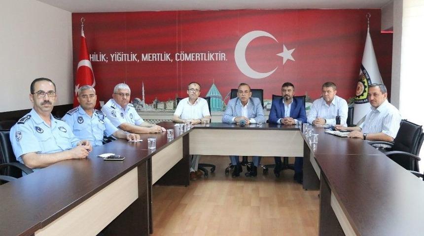 Kurban Bayramında Sokak Aralarında Kıyma &Ccedil;ekimine İzin Yok