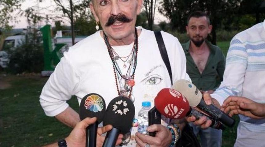 Cemil İpek&ccedil;i: T&uuml;rkiye'de Hala Modacı Kim, Terzi Kim Ayırt Edilmiyor