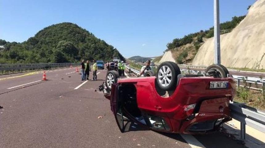 Festival D&ouml;n&uuml;ş&uuml; Kaza: 1 &Ouml;l&uuml;, 4 Yaralı