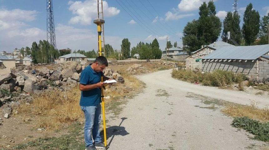 &Ccedil;aldıran&rsquo;da Alt Yapı &Ccedil;alışmaları Devam Ediyor