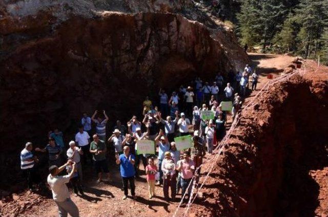 Kaş'ta 'boksit' Ocağı Protestosu