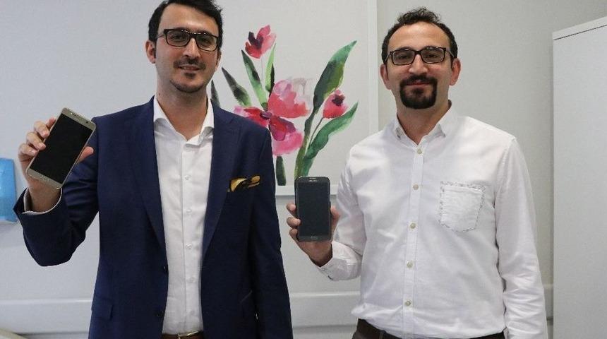 Akıllı Telefon Kullanımında El Sinirlerine Dikkat