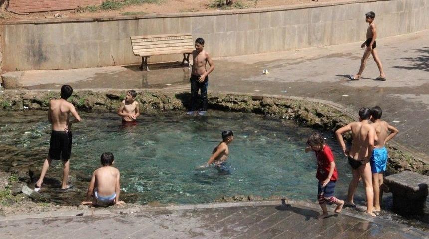 Yasak Tabelası Engel Olmadı