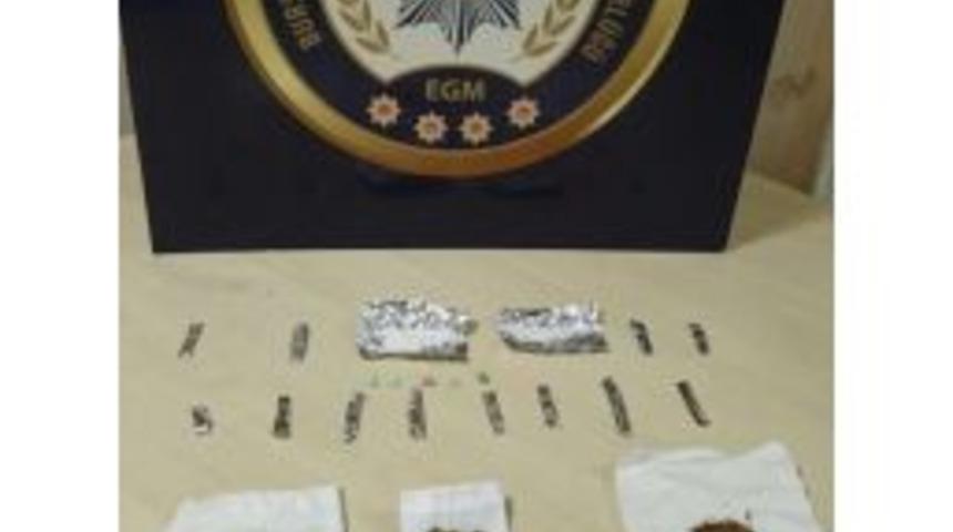 Bursa&rsquo;da Uyuşturucu Operasyonu: 8 G&ouml;zaltı