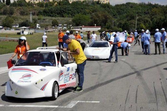 Elektrikli Otomobiller Yarıştı