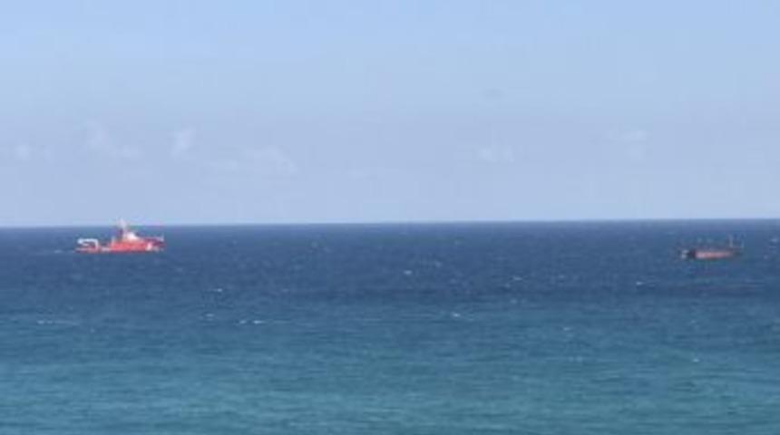 Kilyos A&ccedil;ıklarında İkiye B&ouml;l&uuml;nen Geminin Yakıtı Yarın Alınacak