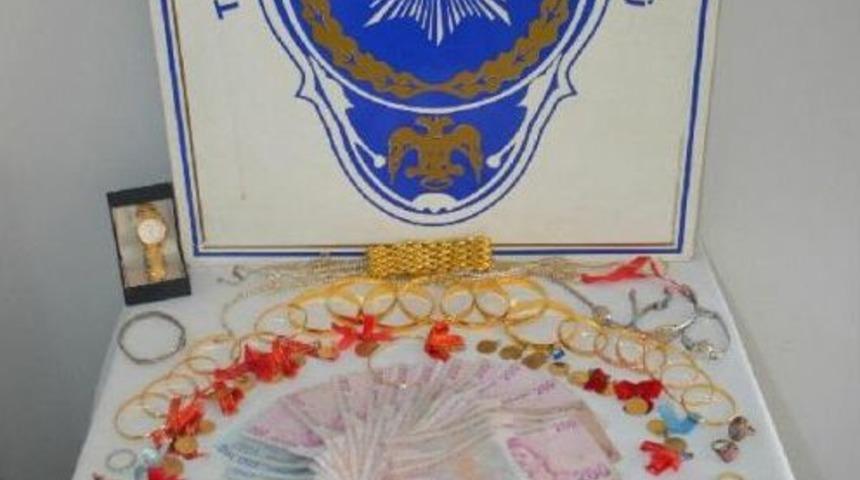 Yaşlı Adamı Dolandıran Kadın Ş&uuml;pheli Tutuklandı