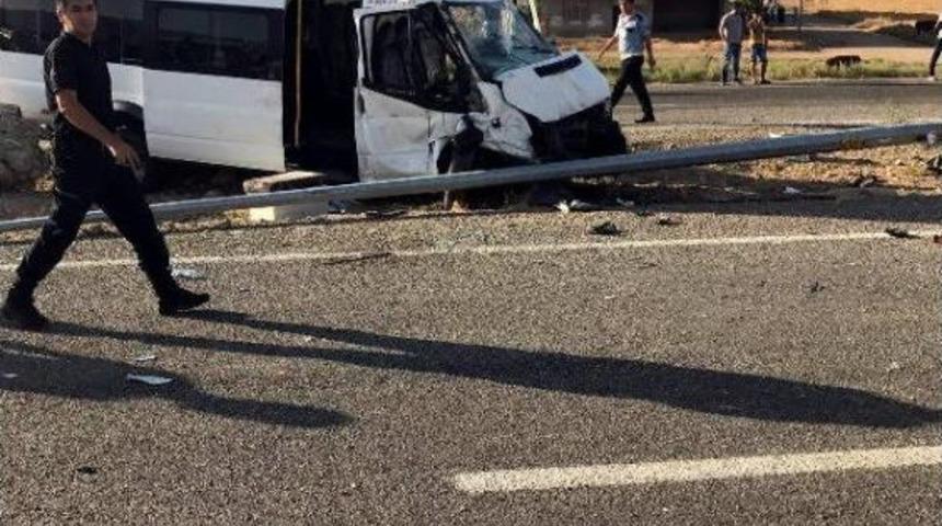 Siirt - Batman Karayolunda Kaza: 12 Yaralı