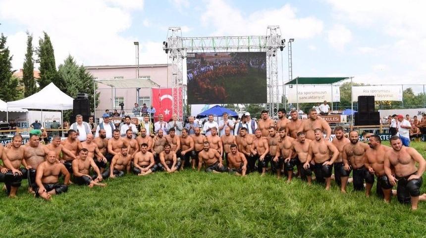 24&rsquo;&uuml;nc&uuml; Sancaktepe Yağlı G&uuml;reşlerinin Başpehlivan&rsquo;ı Fatih Atlı Oldu