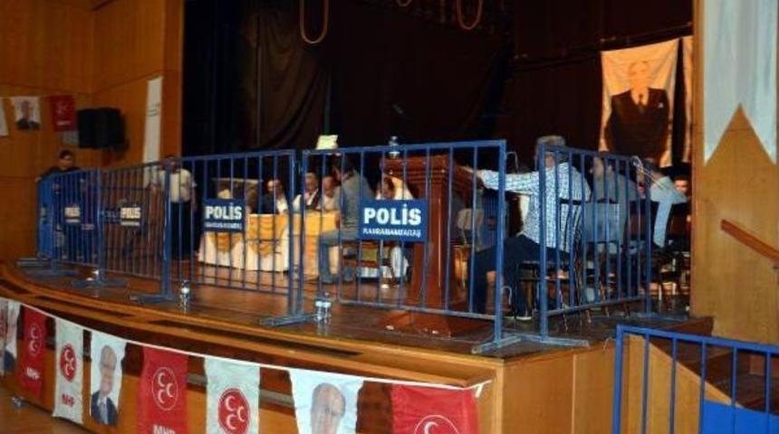 Mhp Kongresinde Oylar Bariyerler Arkasında Sayıldı