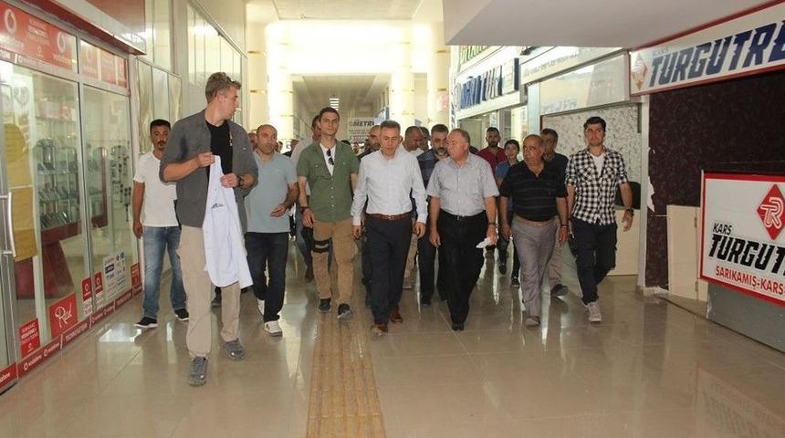 Vali Elban Otogardaki Esnafın Şikayet Ve &Ouml;nerilerini Dinledi