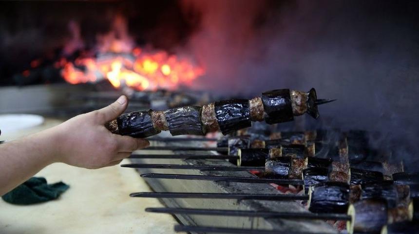 Uzmanlardan Et Ve Tatlı Uyarısı