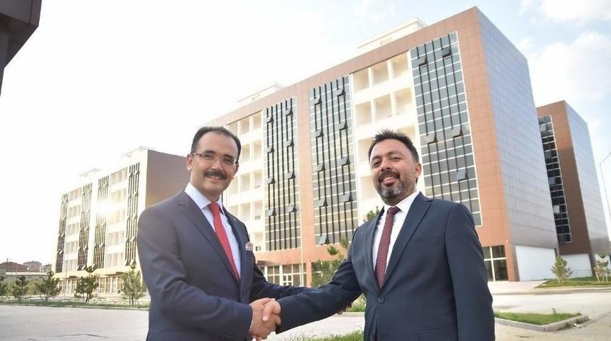 Uşak&rsquo;ın Yeni Merkezi Yatırımcılardan Tam Not Aldı