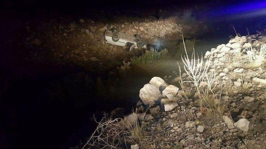 Sivas’ta Otomobil Uçuruma Yuvarlandı: 3 Yaralı