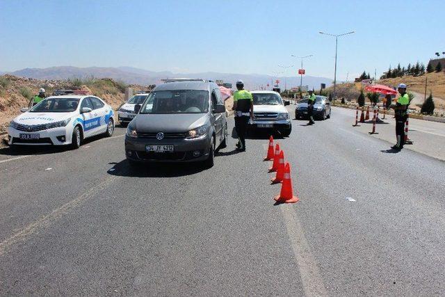 Sürücülere Şeker Tadında Uyarı