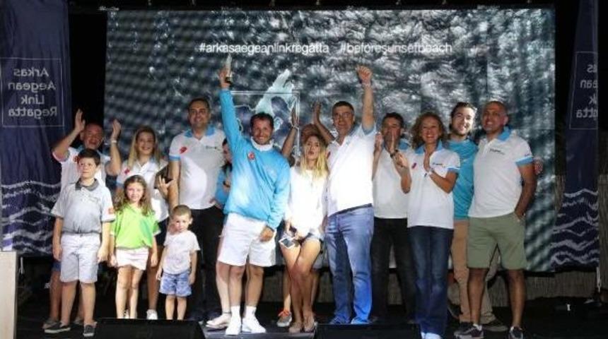 &Ccedil;eşme'de D&uuml;zenlenen Yelken Yarışında Mutlu Sona Anything/dere Construction Teknesi&nbsp;Ulaştı