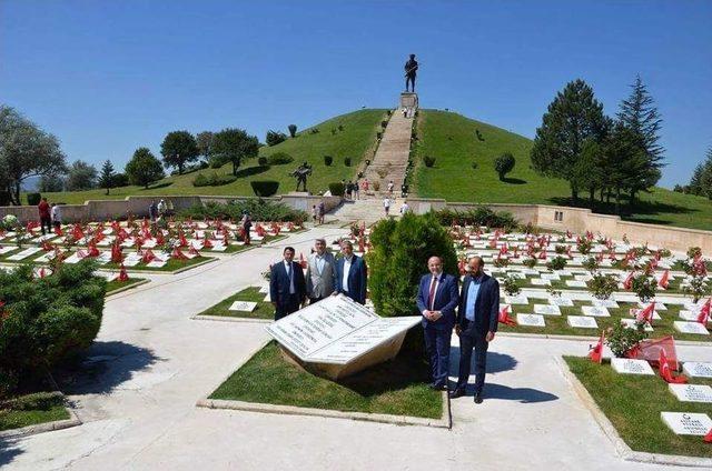 Dumlupınar Ak Parti’de Murat Arıburnu Güven Tazeledi