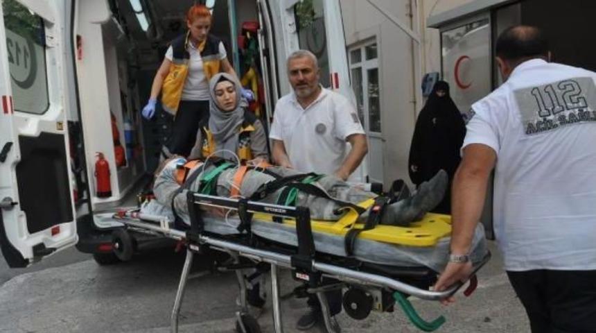 İskeleden D&uuml;şen Sıvacı Yaralandı