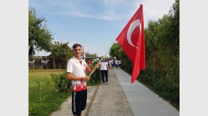 Kağıtsporlu Murat İtalya&rsquo;da &Uuml;&ccedil;&uuml;nc&uuml; Oldu