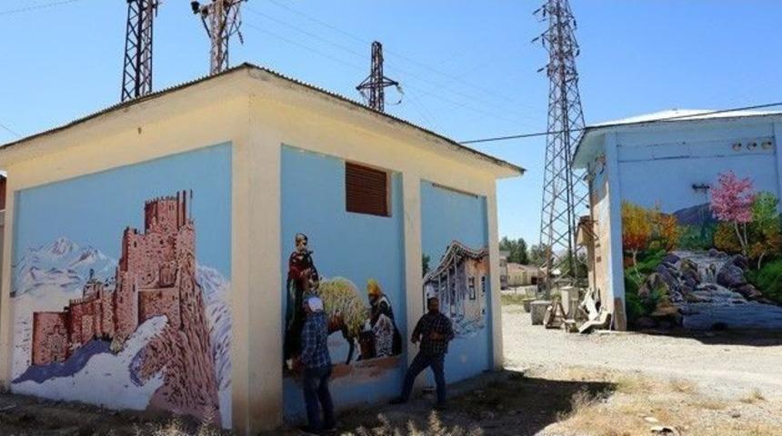 Trafo Duvarlarına Kentin Tarihi Ve Doğal G&uuml;zellikleri Resmediliyor