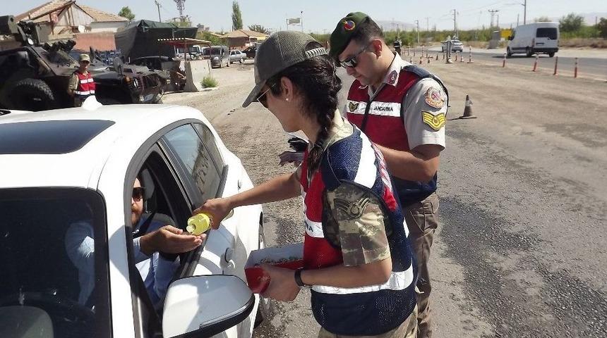 Jandarmadan, &lsquo;şeker&rsquo; Tadında Droneli Denetim