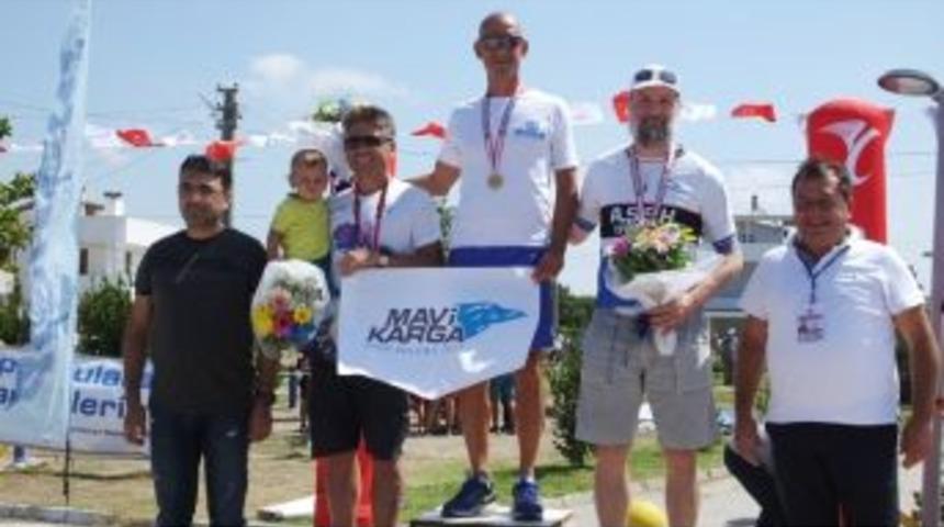 Kucağında &Ccedil;ocuğu İle K&uuml;rs&uuml;ye &Ccedil;ıktı