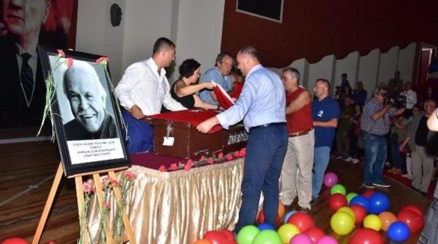 Muzaffer İzg&uuml;&rsquo;Ye Saygı T&ouml;reni