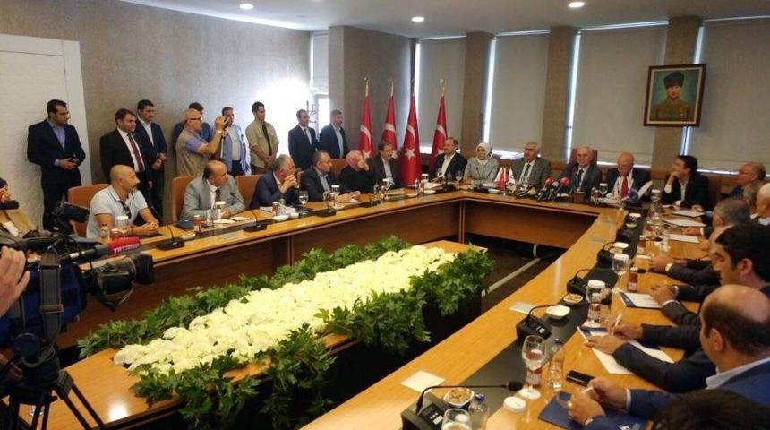 Ak Parti’de “yerel Yönetimlerle İlgili Yerel Yöneticilerle İstişare Toplantısı”