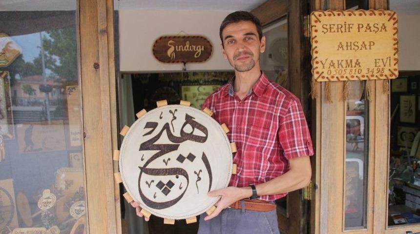 Atanamayınca El Sanatlarına Yöneldi