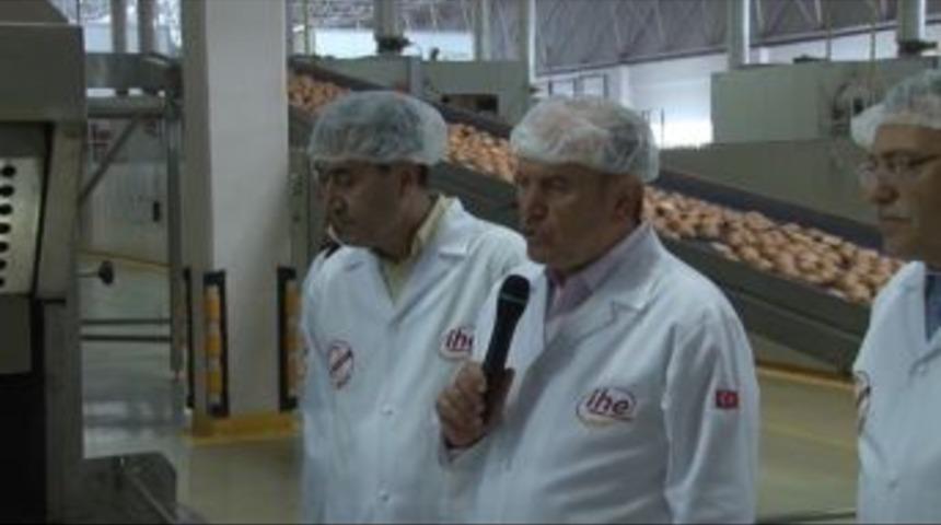 Halk Ekmek&rsquo;te Robotlar Ekmekleri El Değmeden Kasalıyor