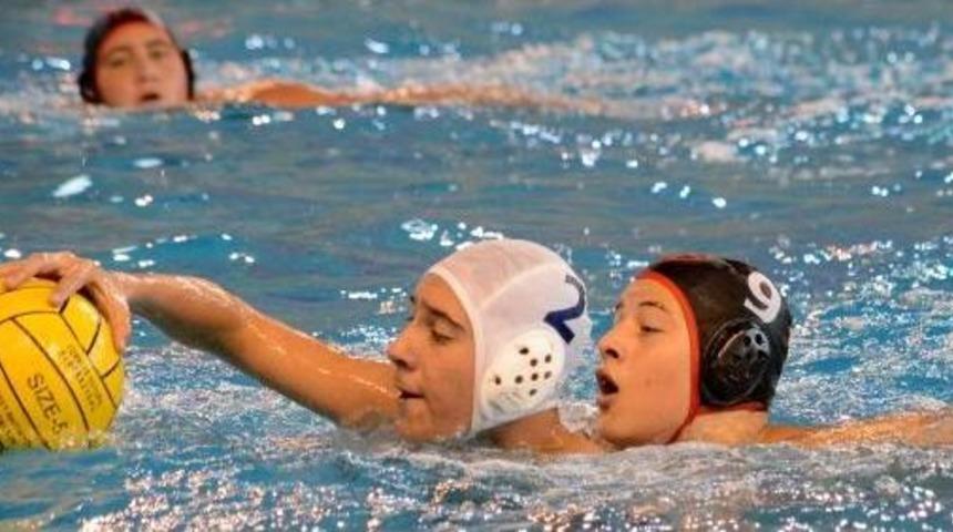 U15 Erkekler Sutopu Müsabakaları Tamamlandı