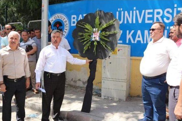 Eğitim Bir Sen'den Batman Üniversitesi'ne Siyah Çelenk