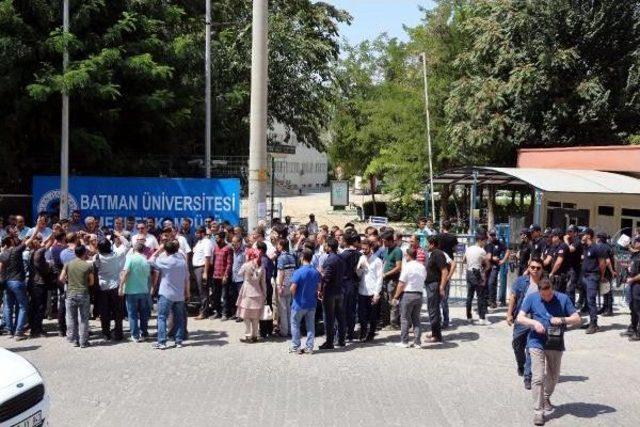 Eğitim Bir Sen'den Batman Üniversitesi'ne Siyah Çelenk