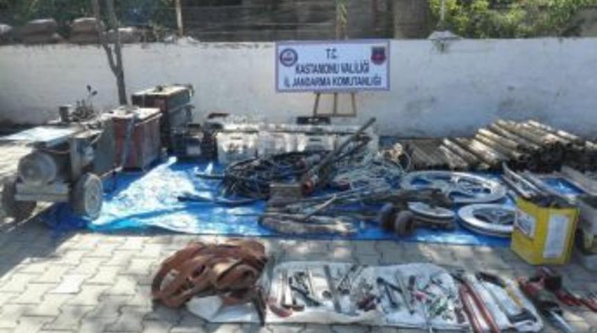 Jandarma&rsquo;dan İş Yeri Hırsızlarına Su&ccedil;&uuml;st&uuml;