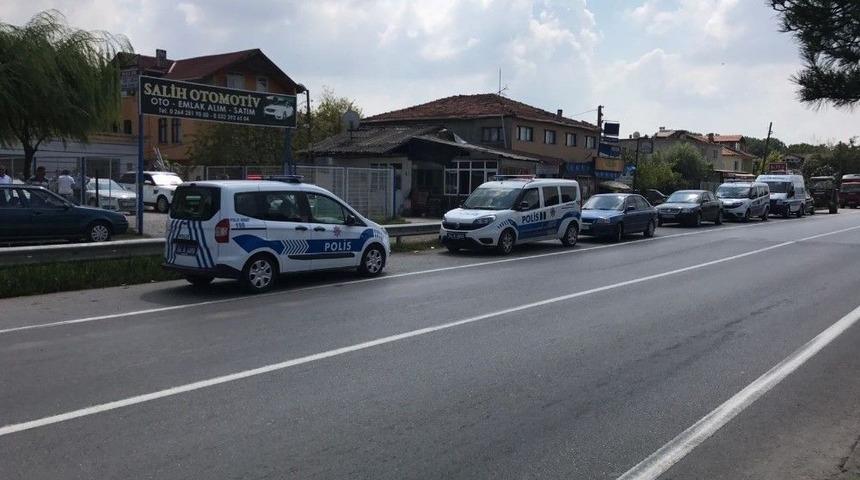 Sakarya&rsquo;da Silahlı Kavga: 1 Yaralı