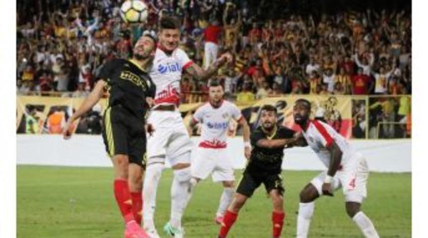 Khalid Boutaib, Antalyaspor Ma&ccedil;ını Da Boş Ge&ccedil;medi
