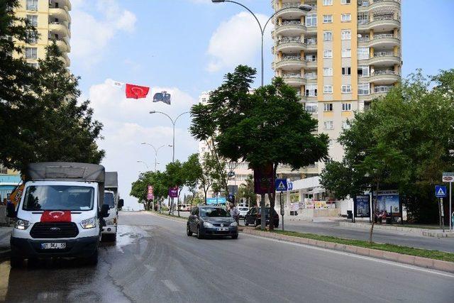 Adana Bayraklarla Donatıldı