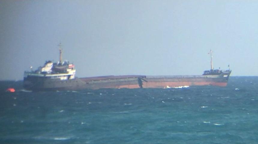 (&ouml;zel Haber) Sarıyer Kilyos A&ccedil;ıklarında Geminin B&ouml;l&uuml;nme Anı Kamerada