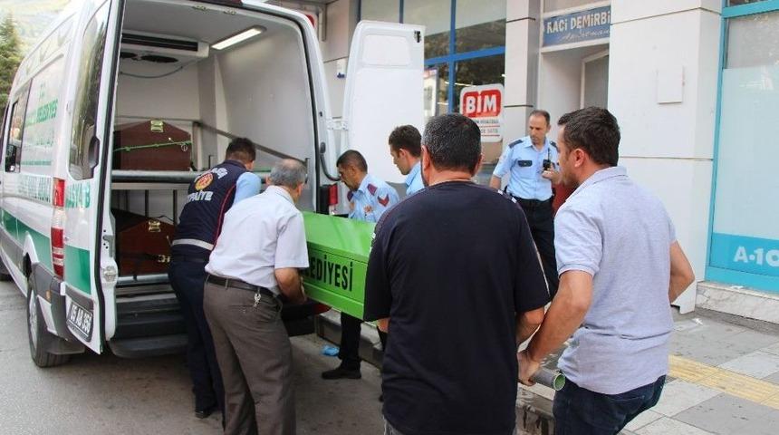 Apartmana Koku Yayılınca Cenazesi Fark Edildi