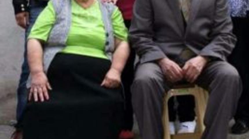 40 Yıllık &Ccedil;ifti &Ouml;l&uuml;m Bile Ayıramadı