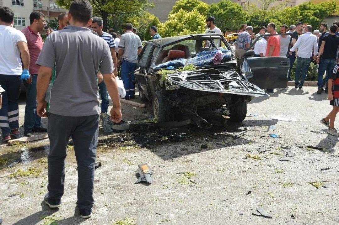 Makas Atan Otomobil Dehşet Sa&ccedil;tı: 5 Yaralı