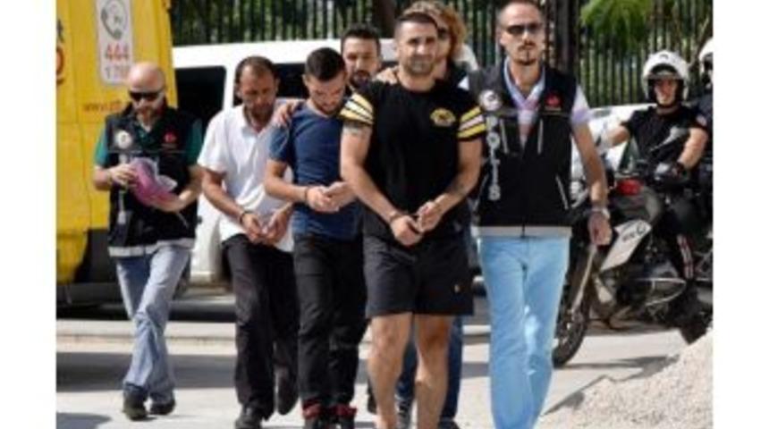 Rezidansta &Ouml;l&uuml;m&uuml;n Ardından Zehir Tacirlerine Operasyon